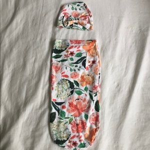 Swaddle/cacoon and Matching Hat